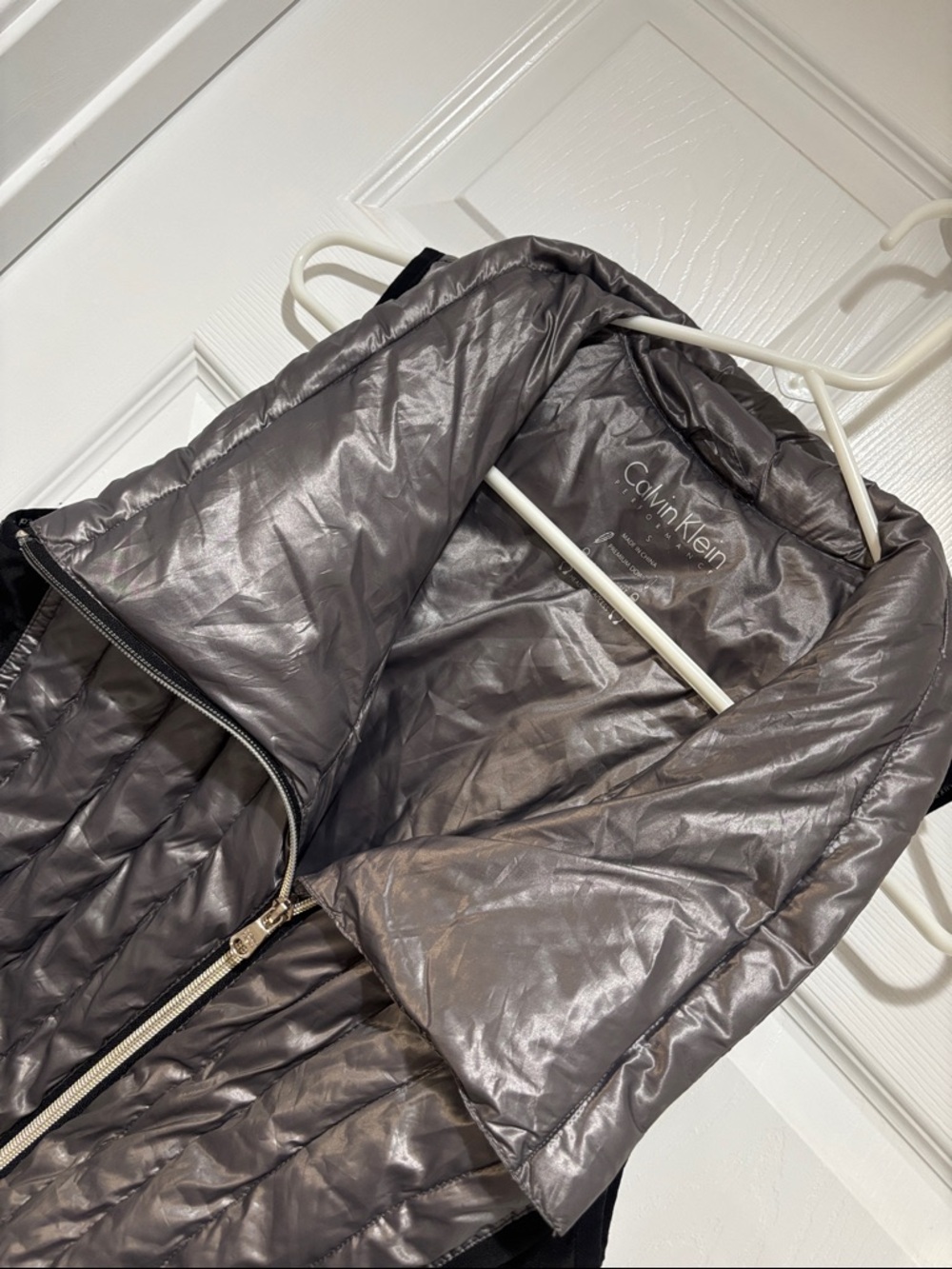CALVIN KLEIN Puffy Silver Performance Vest